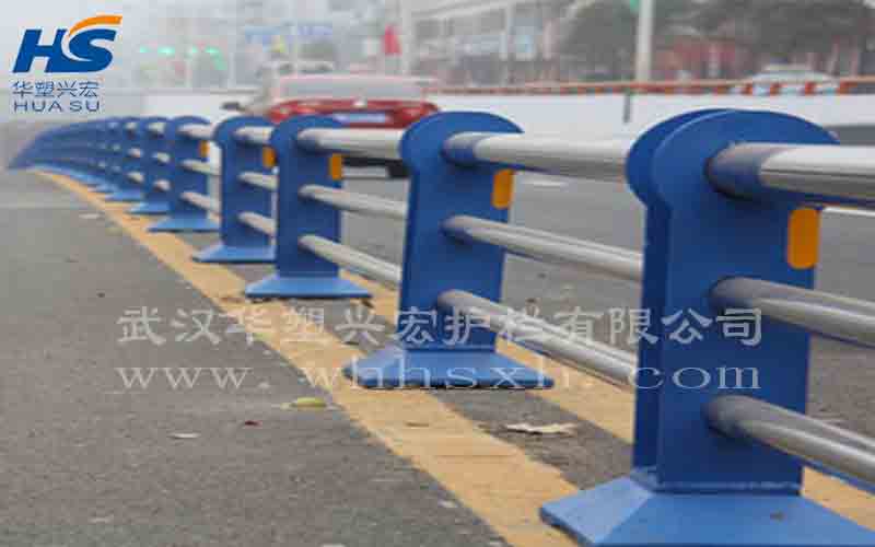 西藏不銹鋼道路護欄